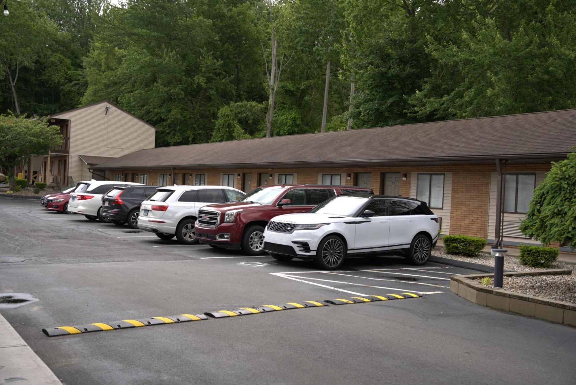 Carrier Motor Lodge Newington ภายนอก รูปภาพ